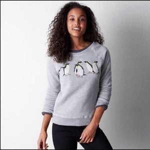 🆕AEO Sequin Penguins Sweatshirt Sz Medium